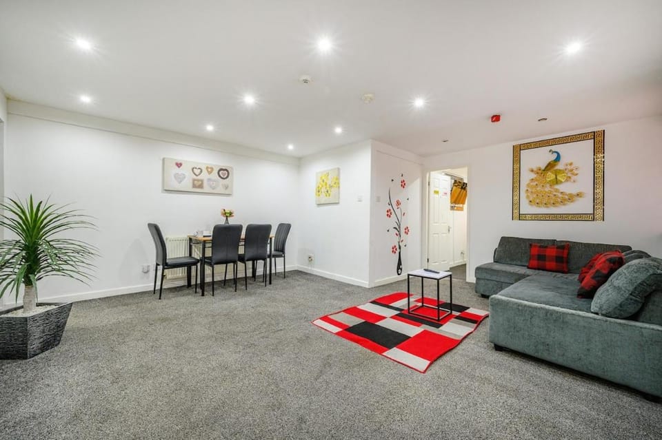 Living room, Seating area, Dining area