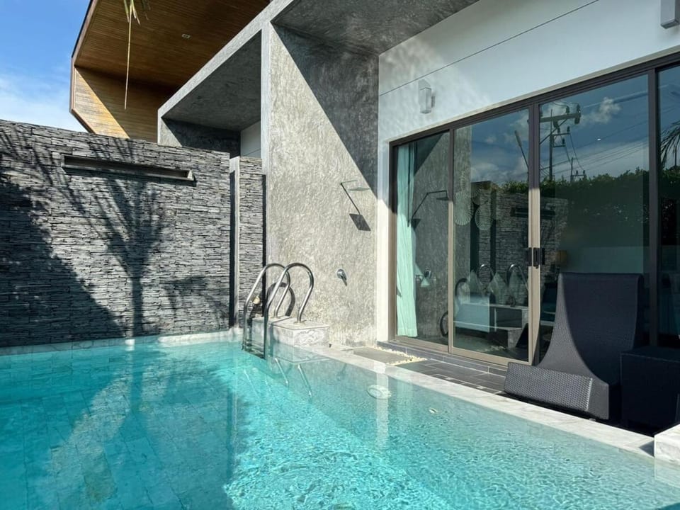 Private 2BR pool villa 2 minutes to fitness street Villa in Chalong