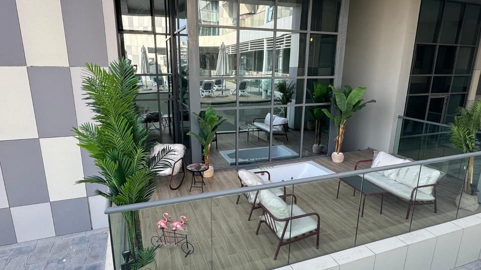 View (from property/room), Balcony/Terrace, Seating area