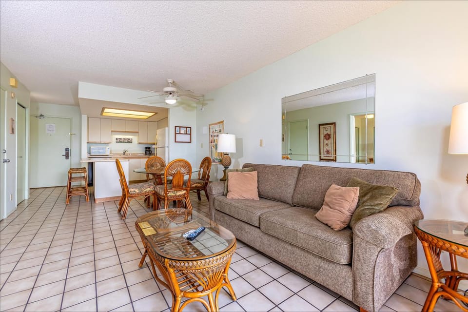 Maui Banyan #H-405 Partial Ocean View, Great Location, Near Kam II Beach Apartment in Wailea