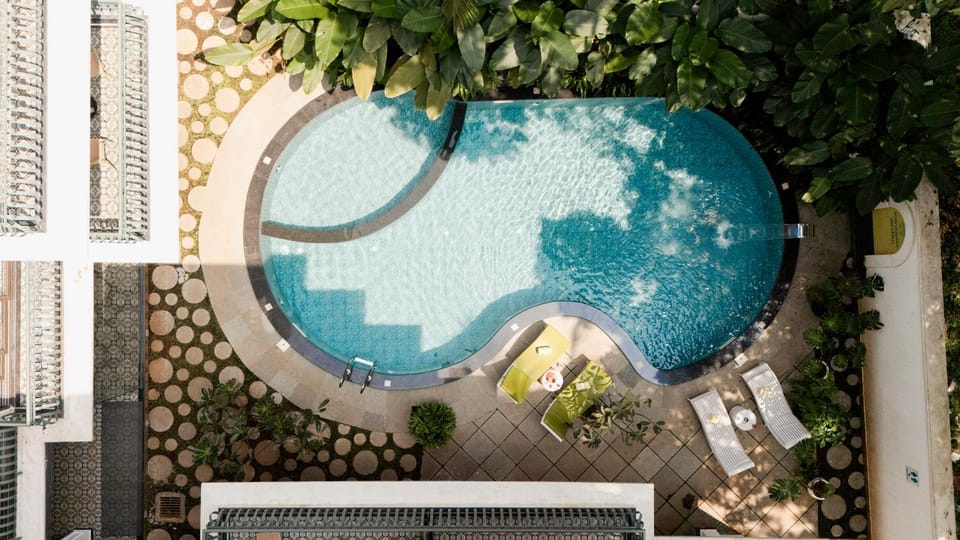 Swimming pool, sunbed