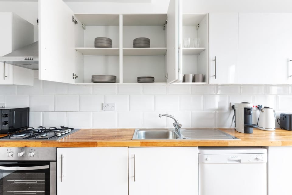 Modern Chic 2 Bedrooms flat opposite Hyde Park Apartment in City of Westminster