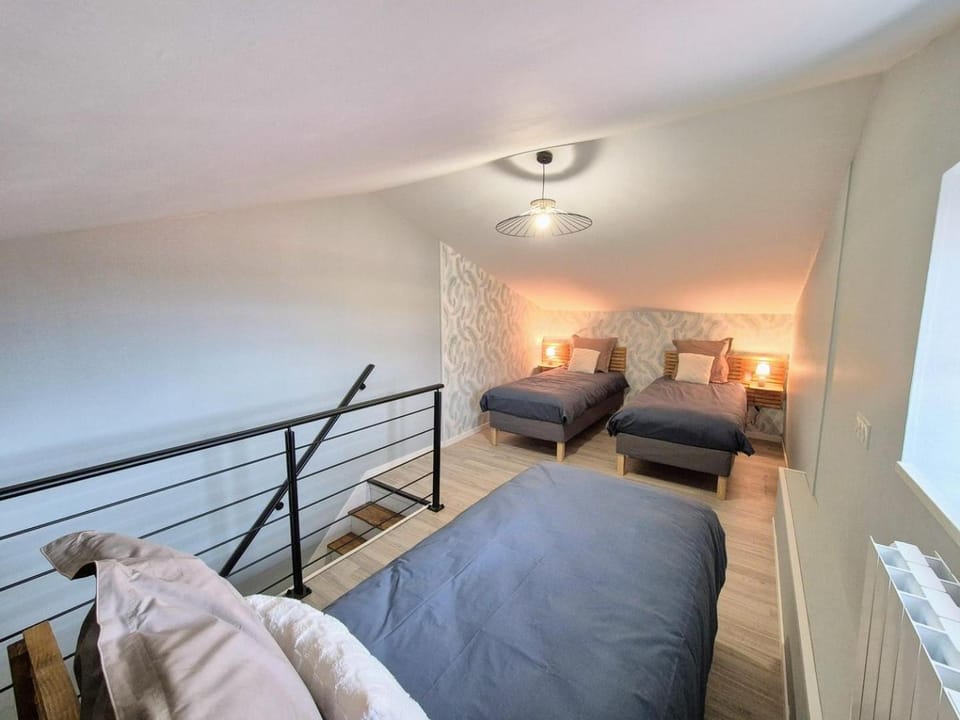 Le Logis 1 Tiffauges - 5pers - Proche Puy du Fou Bed and Breakfast in Pays de la Loire