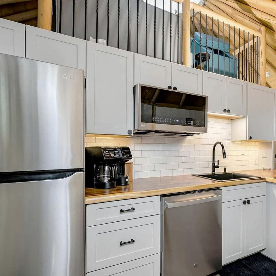 Charming Luxury Yurt-Cabin Retreat with Hot Tub Near Canyon Lake, Texas Cabin in Canyon Lake