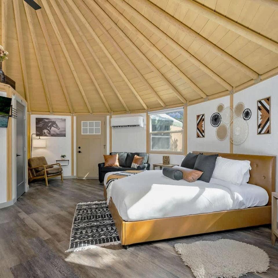 Luxury Yurt-Cabin with Private Hot Tub Near Canyon Lake, Texas Cabin in Canyon Lake