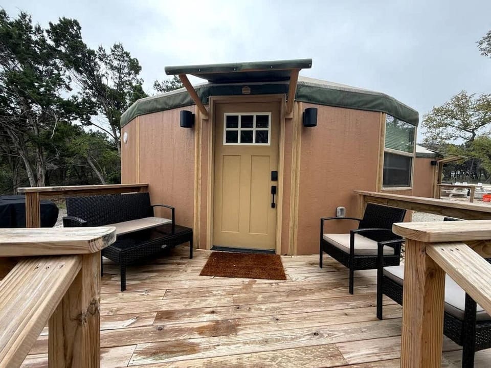 Luxury Yurt-Cabin with Private Hot Tub Near Canyon Lake, Texas Cabin in Canyon Lake