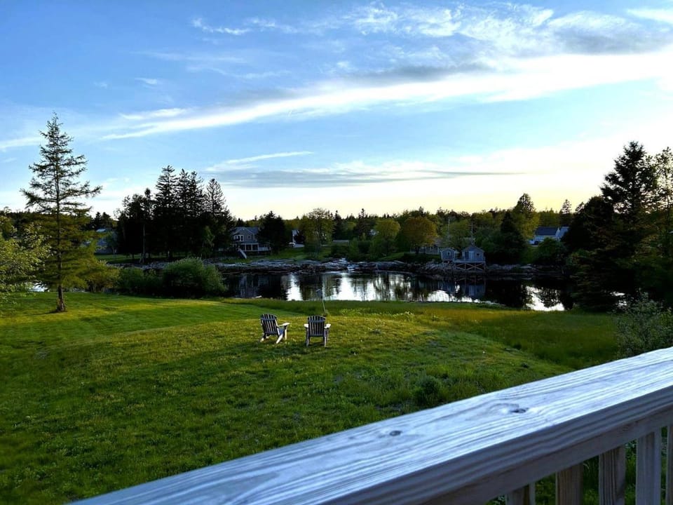 Picturesque Waterfront Cottage with Waterfall Views, Fireplace & Deck, Near Acadia National Park in Gouldsboro, Maine House in Prospect Harbor