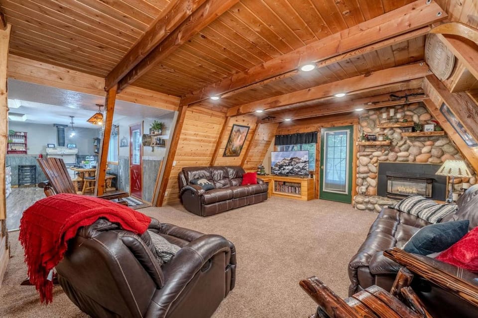 Charming Wooded Cabin with Fire Pit & Bunkhouse Near Yellowstone, Island Park, ID Cabin in Island Park