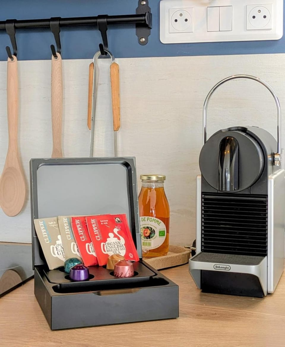 Coffee/tea facilities, Kitchen or kitchenette