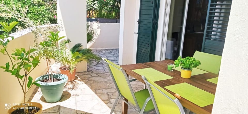 Balcony/Terrace, Garden view