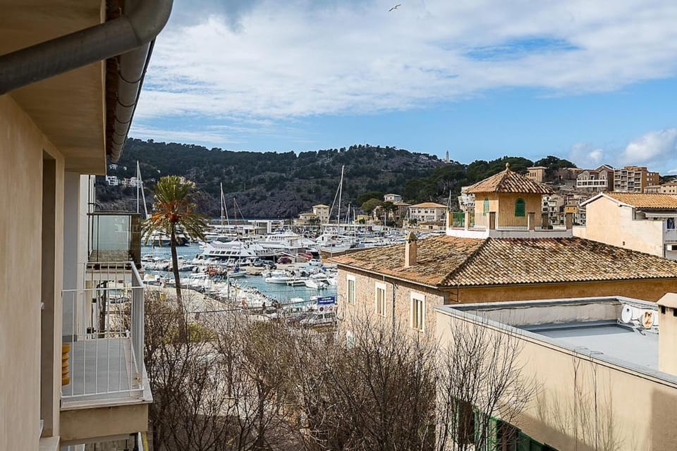 New Brisa Marina, apartment right on the beach Apartment in Port de Sóller