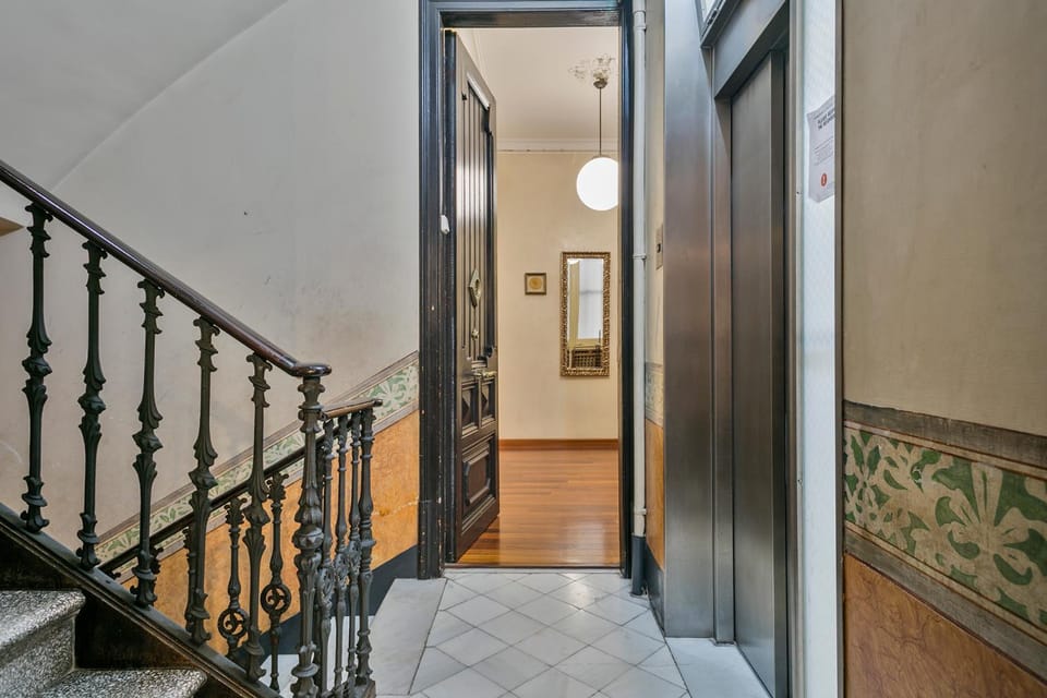 Facade/entrance, Lobby or reception, elevator