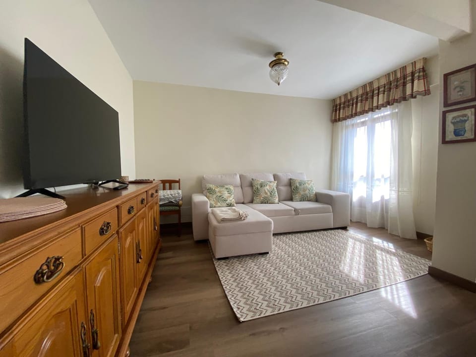 TV and multimedia, Seating area