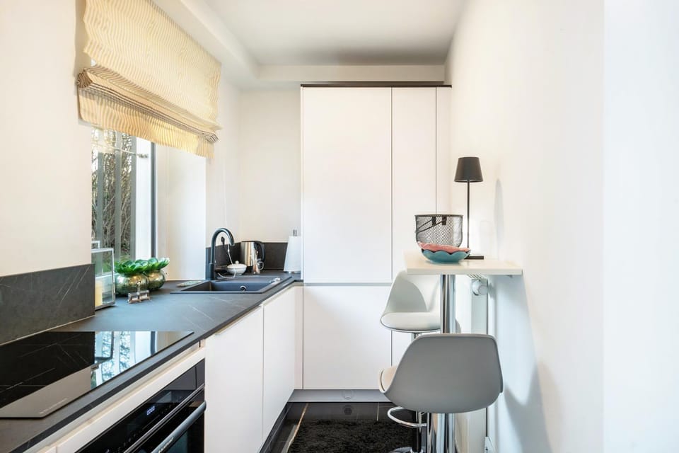 Kitchen or kitchenette, Living room