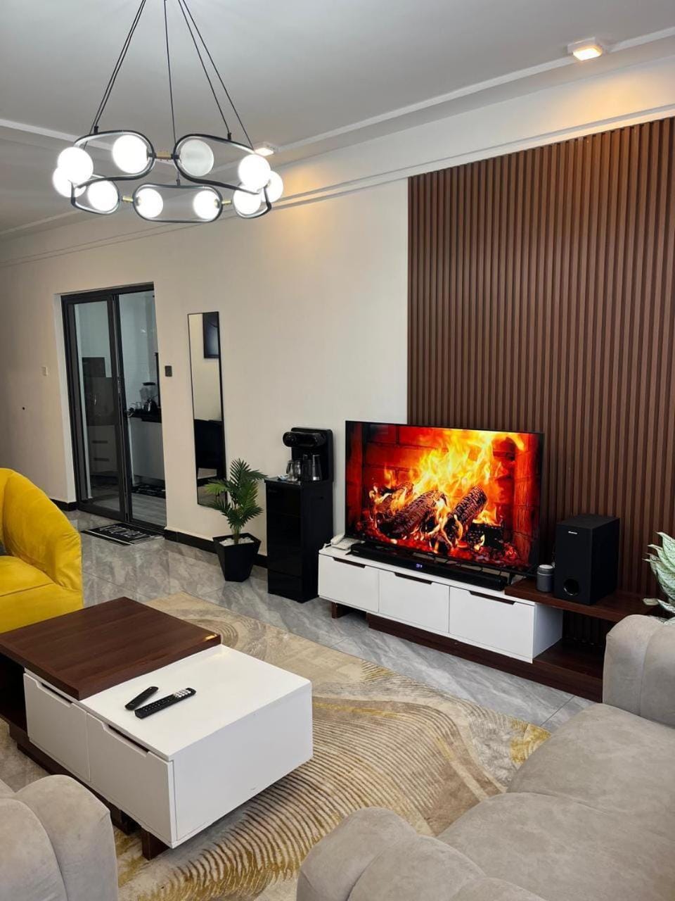 Smart retreat residencies with amazing breathtaking city views, swimming pool ,gym ,private ample parking space which offers a luxurious living in kilimani Apartment in Nairobi