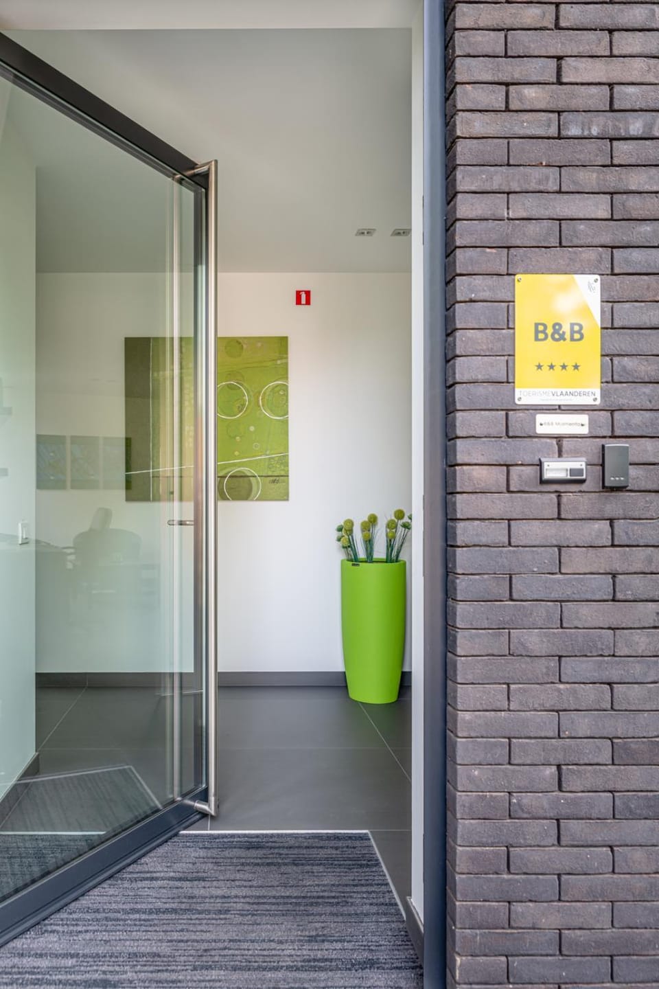 Facade/entrance, Certificate/Award