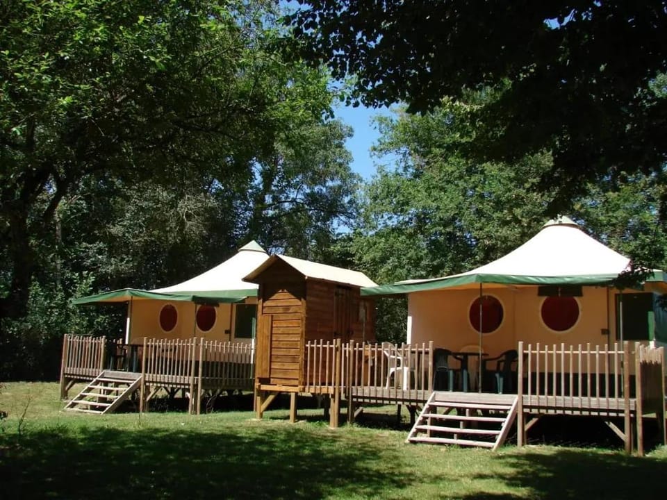 ZEcamping 3 calme et nature - proche châteaux de la Loire Campground/ 
RV Resort in Centre-Val de Loire