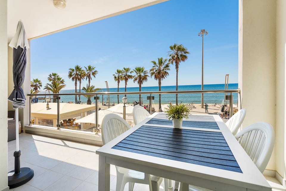 View (from property/room), Balcony/Terrace, Beach
