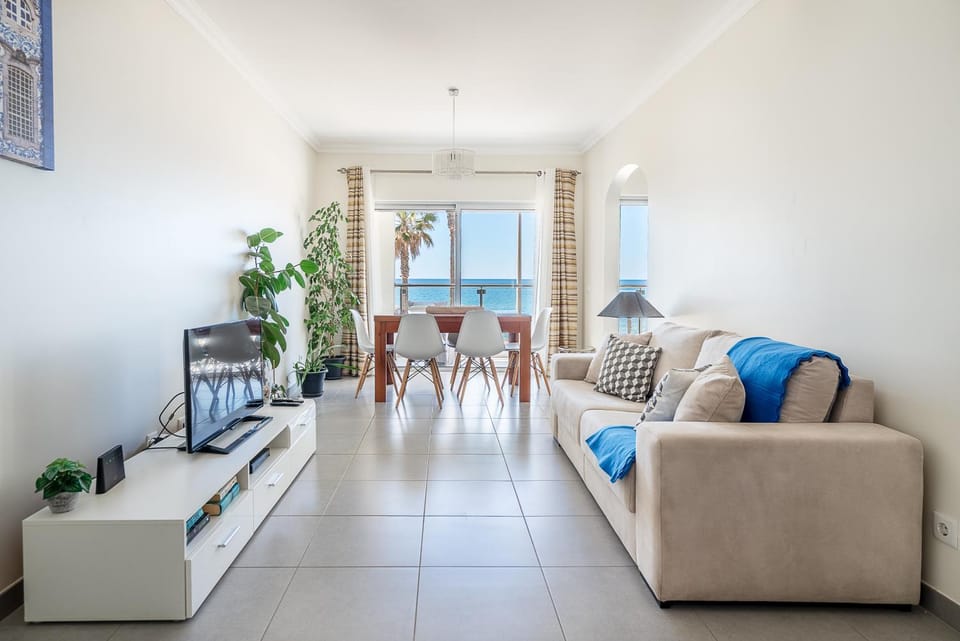 Living room, Dining area, Sea view