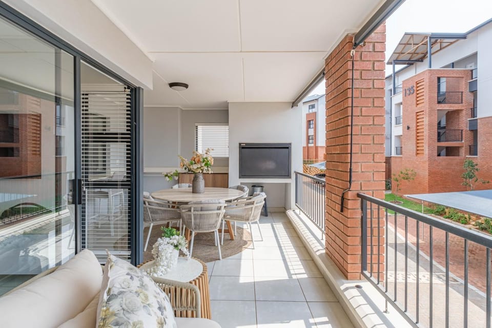 Property building, Day, View (from property/room), Balcony/Terrace, Seating area