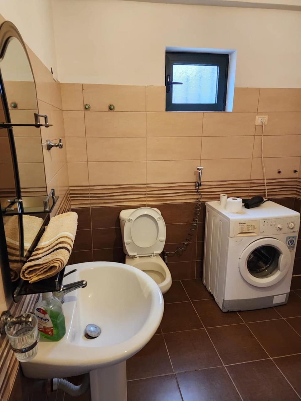 Toilet, Bathroom, washing machine