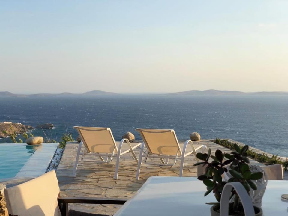 Natural landscape, View (from property/room), Balcony/Terrace, Sea view, Swimming pool, sunbed