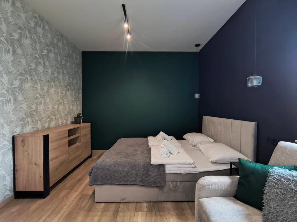 Bed, Living room, Bedroom