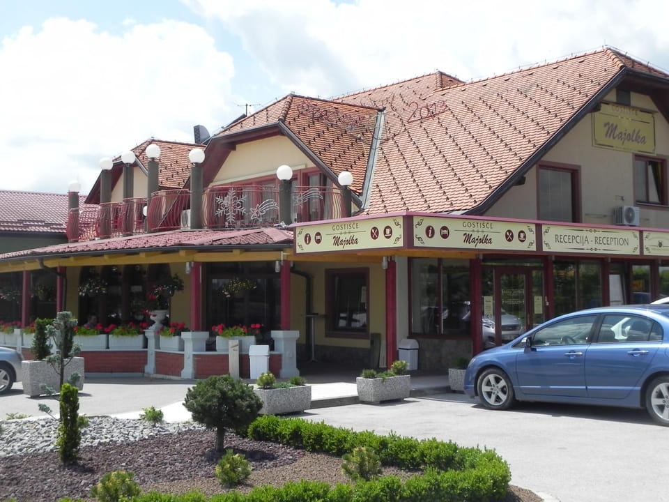 Property building, Day