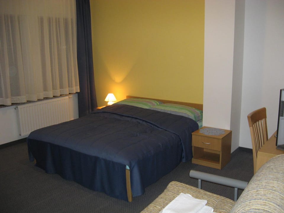 Night, Photo of the whole room