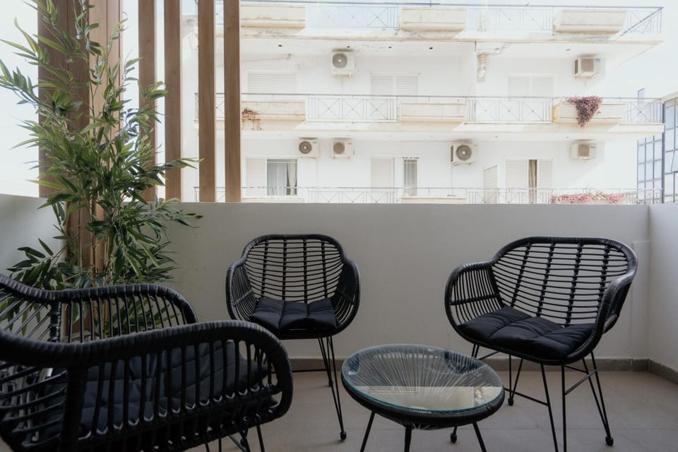 Balcony/Terrace, furniture