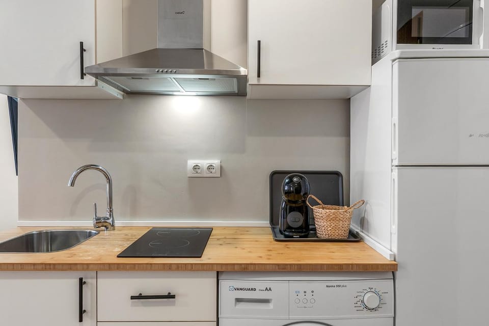 Kitchen or kitchenette, Living room