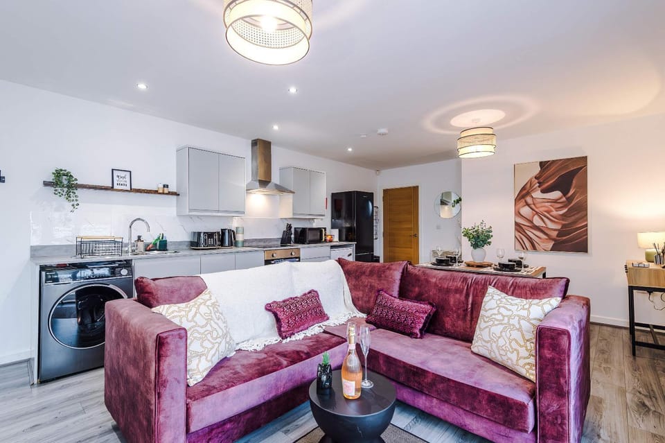 Kitchen or kitchenette, Living room, Seating area