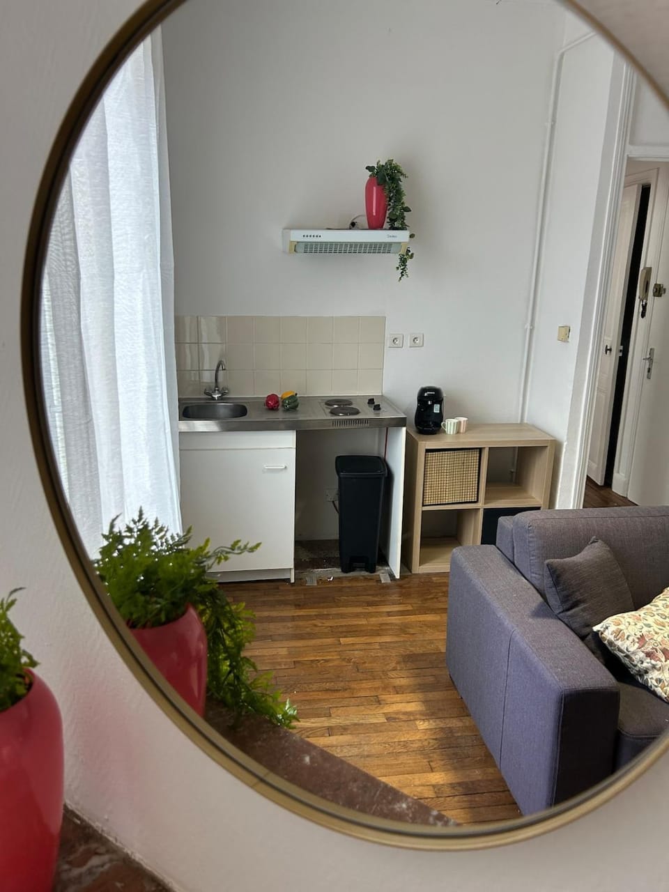 Kitchen or kitchenette, Living room