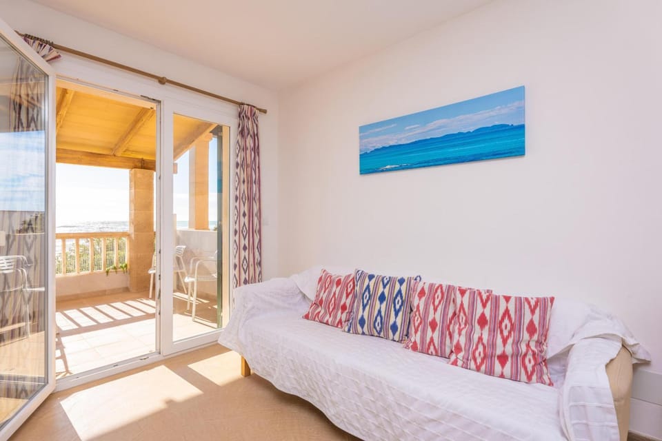 Living room, Sea view