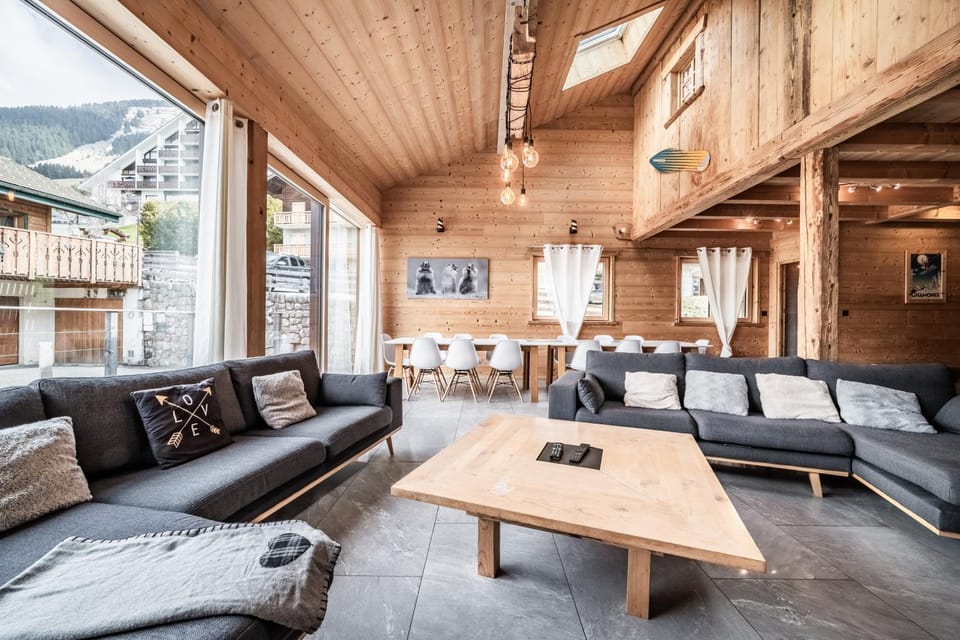 Property building, Living room