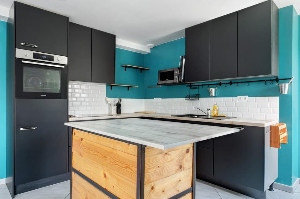 Kitchen or kitchenette, Living room