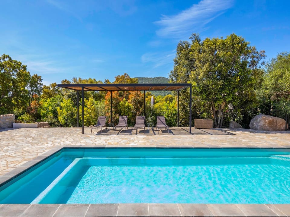 Spring, Day, Garden, Garden view, Pool view, Swimming pool, sunbed