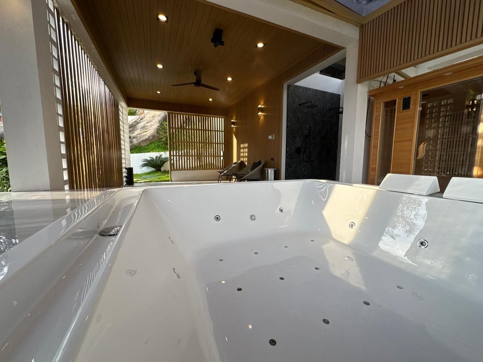 ON THE RoCK SEAVIEW Villa in Ban Tai