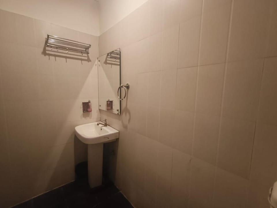 Hotel R K International - Near Charbagh Railway Station Hotel in Lucknow