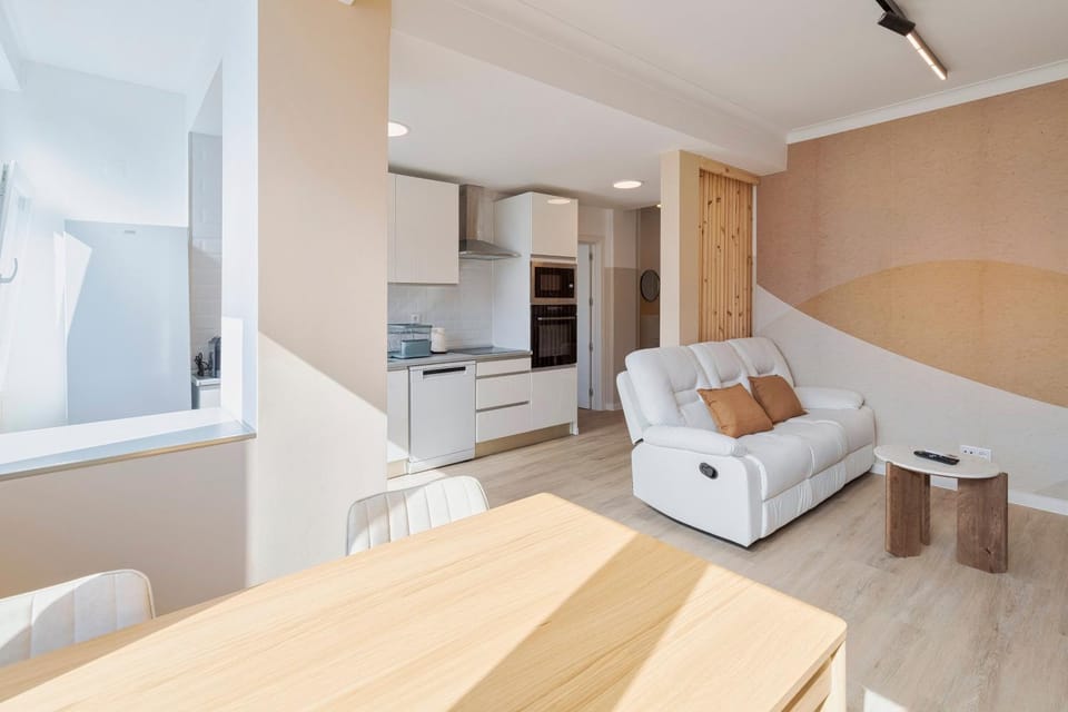 Kitchen or kitchenette, Living room, Decorative detail, Dining area
