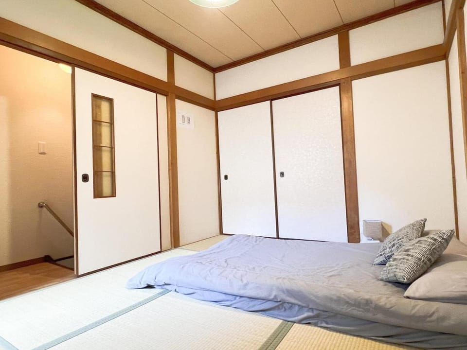 Nakagawa Entire Japanesestyle detached house Free parking House in Osaka