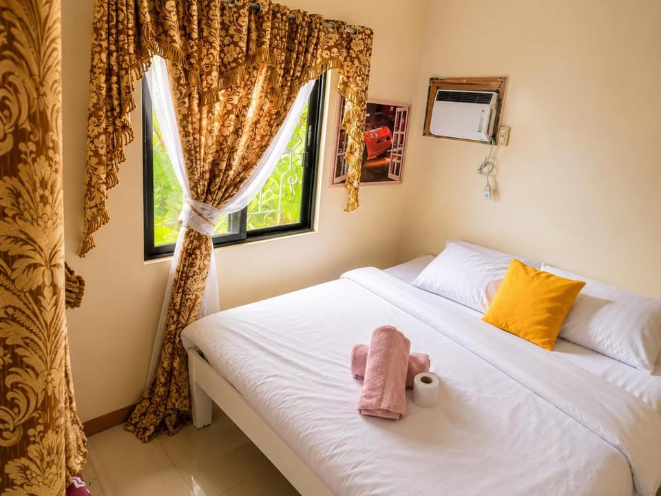 Bed, Bedroom, air conditioner