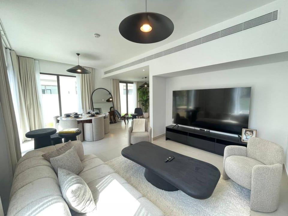 Allsopp & Allsopp - 4-Bedroom Villa with Maids Room in Aura 3 Tilal Al Ghaf Villa in Dubai