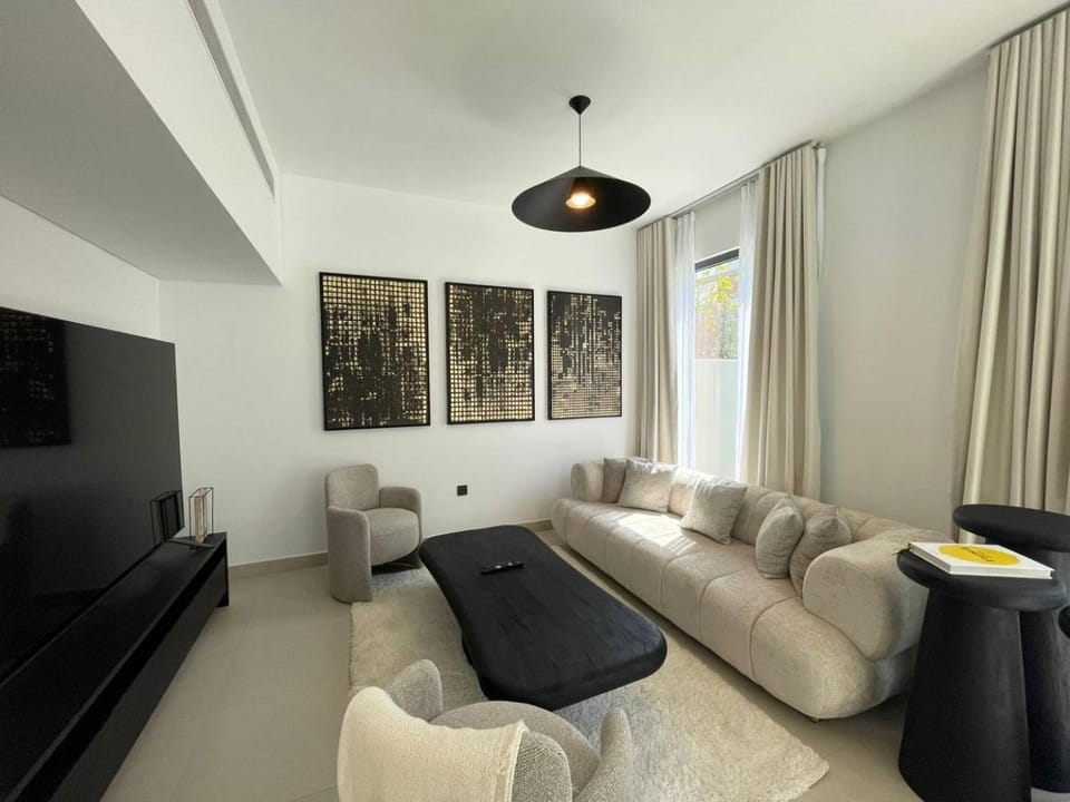 Allsopp & Allsopp - 4-Bedroom Villa with Maids Room in Aura 3 Tilal Al Ghaf Villa in Dubai