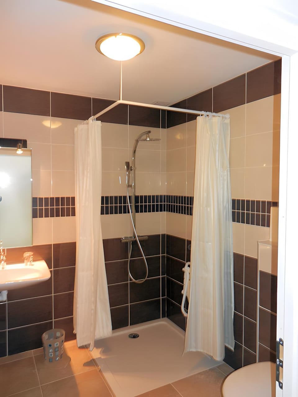 Bathroom, Living room
