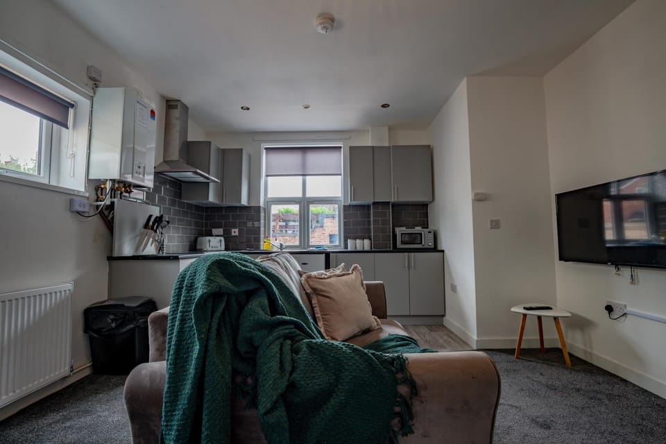 Bromyard Road- Flat 2 Apartment in Worcester