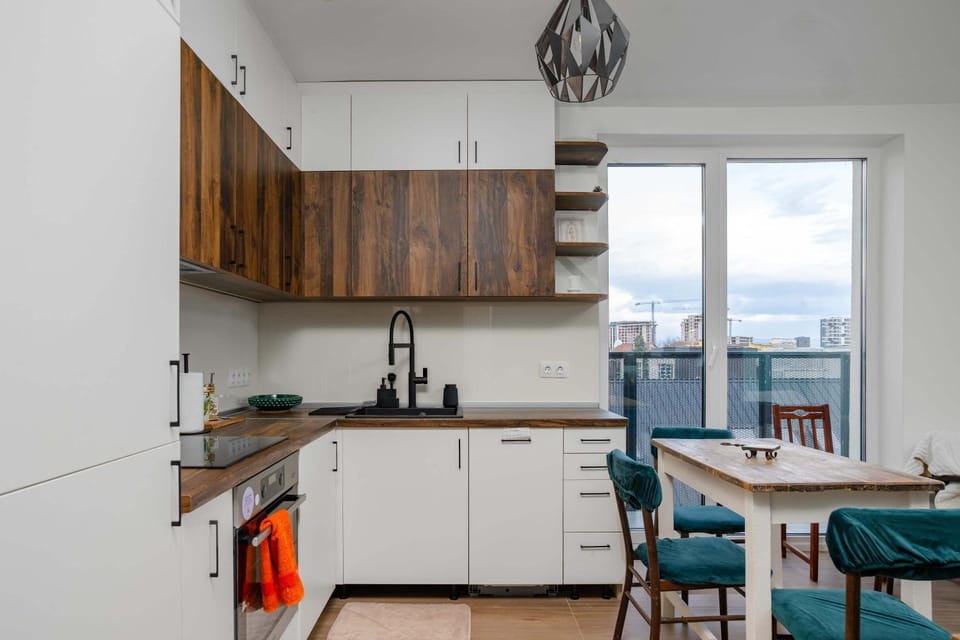 Kitchen or kitchenette, Living room, stove