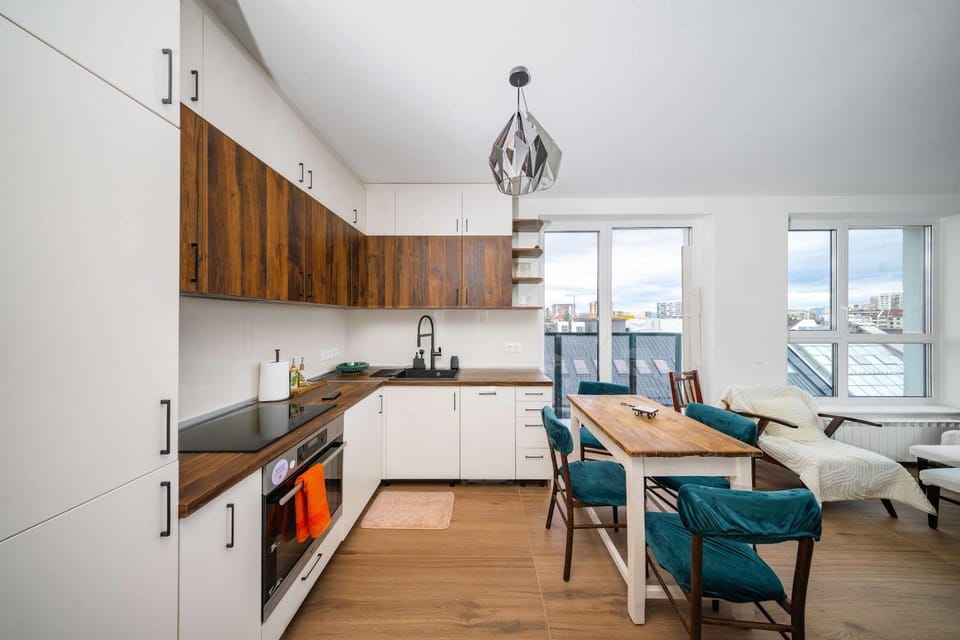 Kitchen or kitchenette, Dining area, stove
