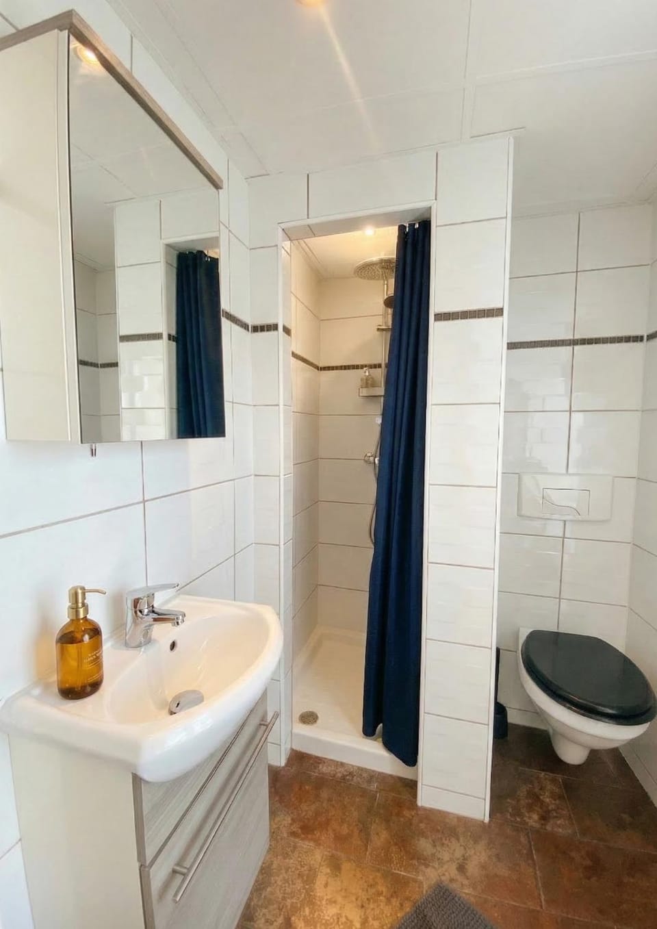 Shower, Bathroom, hair dryier, towels
