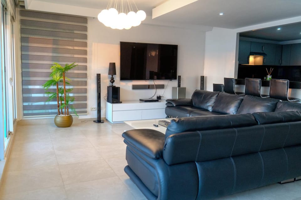 TV and multimedia, Living room